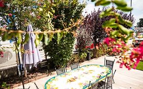 Hotel Elys